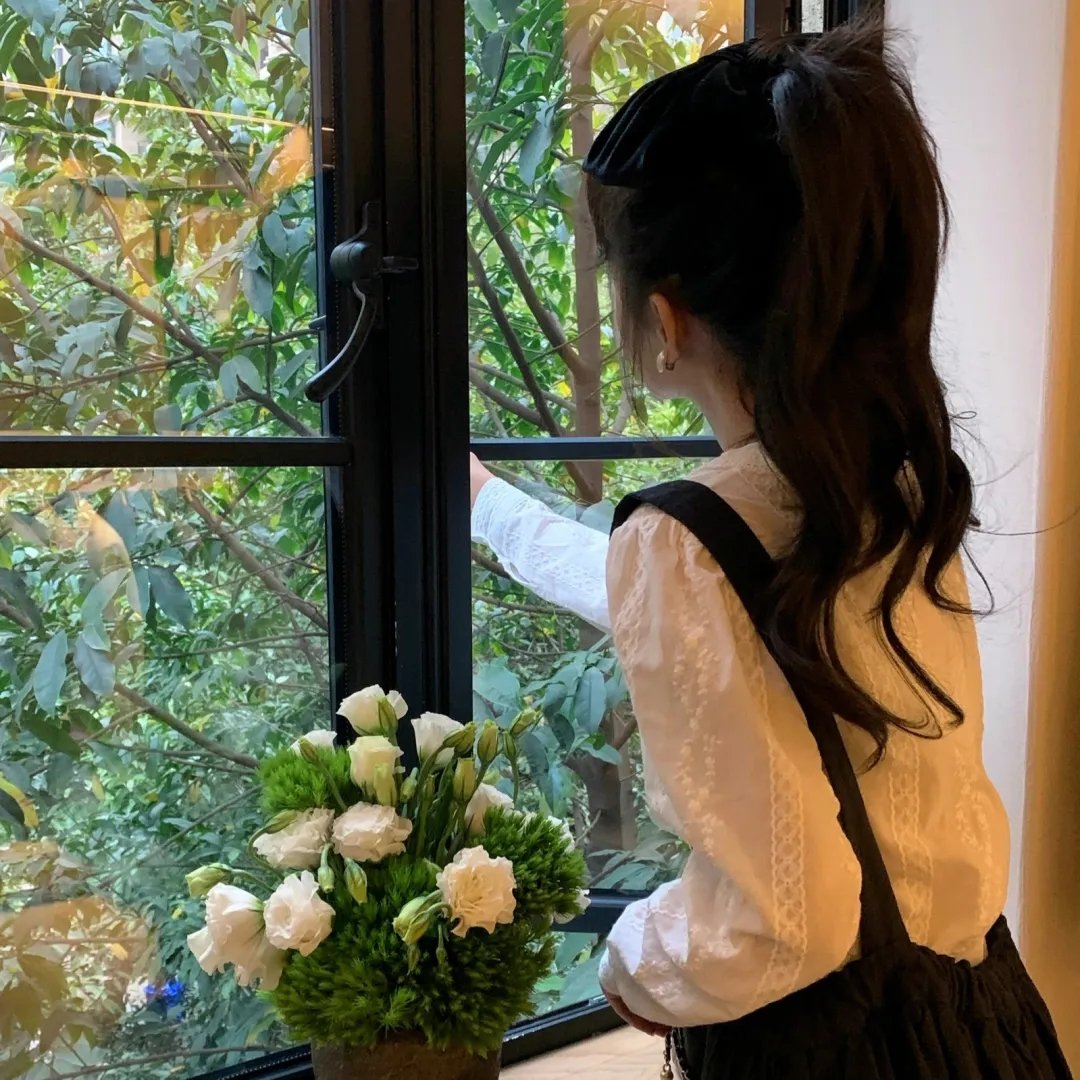 艳谍飘香